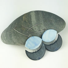 Load image into Gallery viewer, Deco Earrings in Black and Blue
