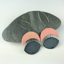 Load image into Gallery viewer, Deco Earrings in Pink and Black

