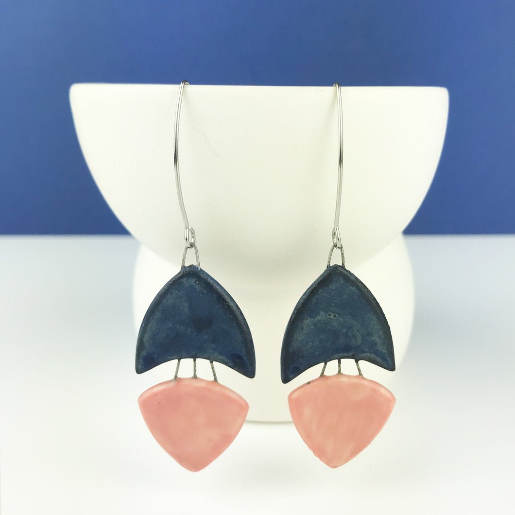 Deco Earrings Pointy in Pink and Black