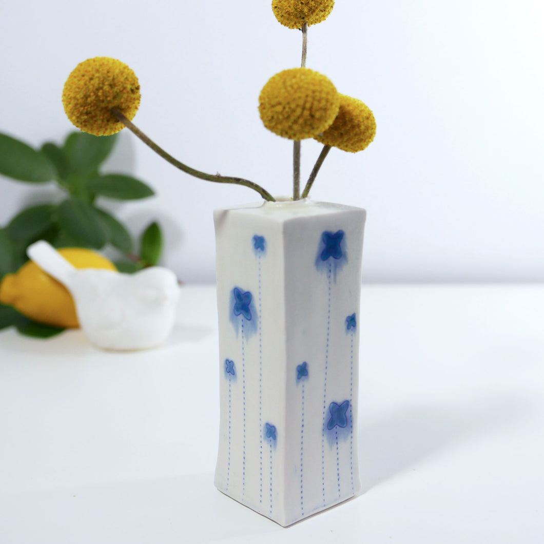 Square Bud Vase with Flowers in Blue (lg)
